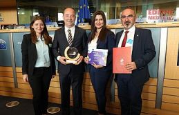 “En Roman Dostu Belediye Başkanı” seçildi