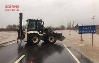 Enez-İpsala kara yolu trafiğe kapatıldı